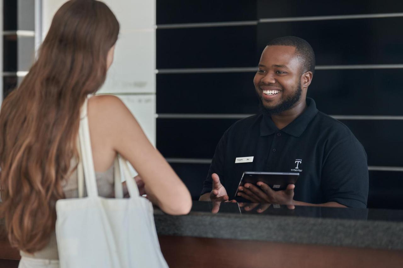 The Bantry Aparthotel By Totalstay Cape Town Bagian luar foto