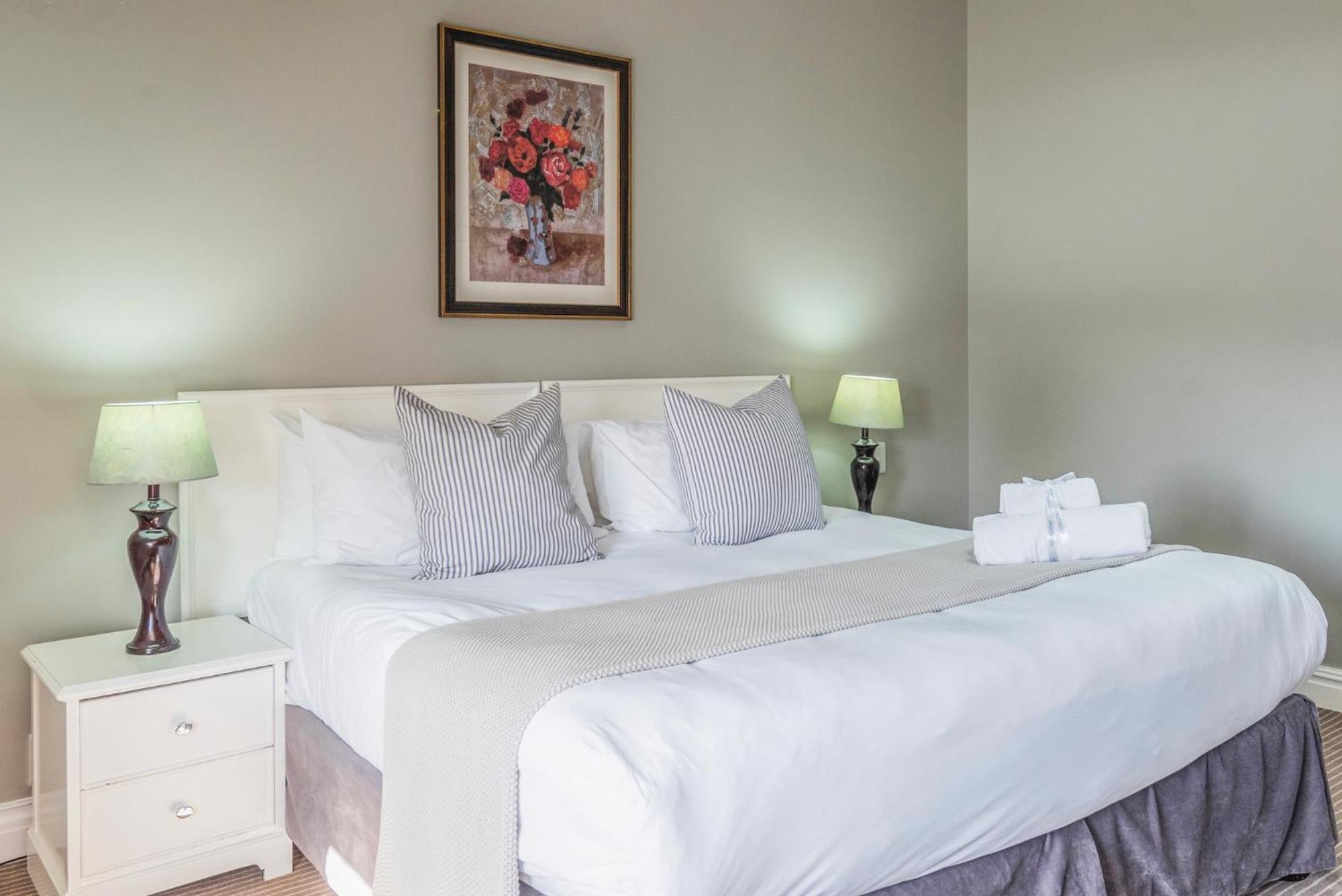The Bantry Aparthotel By Totalstay Cape Town Bagian luar foto